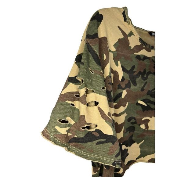 Women’s XL Camouflage T-Shirt Cropped Distressed - Picture 3 of 4